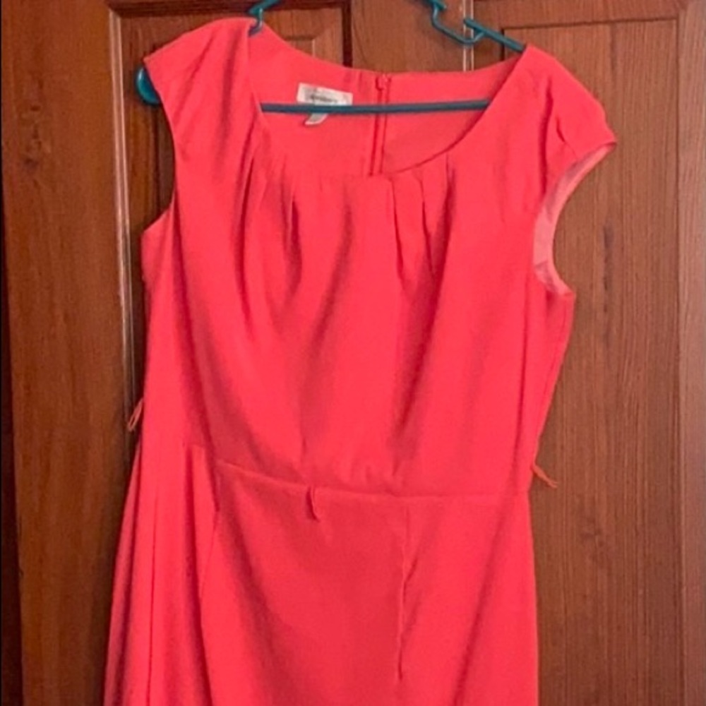 Dressbarn Coral dress with capped sleeves
